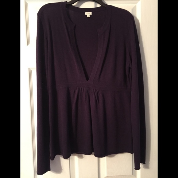 Sweater - Picture 1 of 2